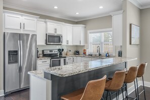 Fridge, microwave, oven, stovetop - NEW LISTING! Salty Beach 30A! Heated Pool! Bikes! Patios! Dining! Walk to beach! (Rosemary Beach)