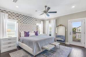 3 bedrooms, iron/ironing board, travel cot, free WiFi - NEW LISTING! Salty Beach 30A! Heated Pool! Bikes! Patios! Dining! Walk to beach! (Rosemary Beach)