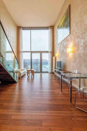 Unclassified image, 3 of 13, button - Luxury with Danube River View (Bratislavský kraj)