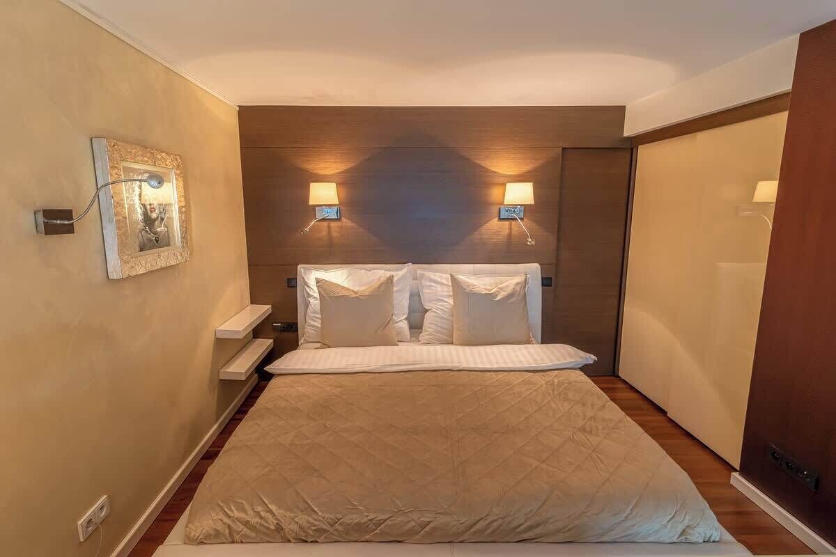 1 camera, ferro/asse da stiro, Wi-Fi, lenzuola