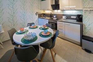 Køleskab, mikrobølgeovn, ovn, opvaskemaskine