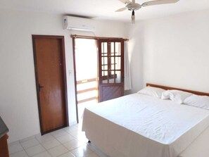 Apartment | Living area - Flat aconchegante - perto do AxeMoi (Porto Seguro)