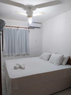 Apartment | 2 bedrooms, free WiFi - Flat aconchegante - perto do AxeMoi (Porto Seguro)