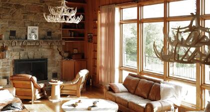 Cozy Cabin on 84 acres with creek and spring fed pond