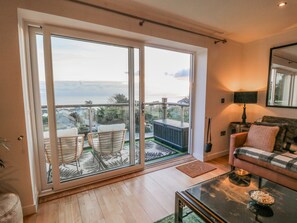 Interior - A Stone's Throw (Torpoint)