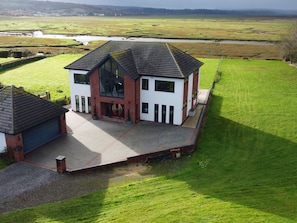 Exterior - Ty Marlyn (Swansea)