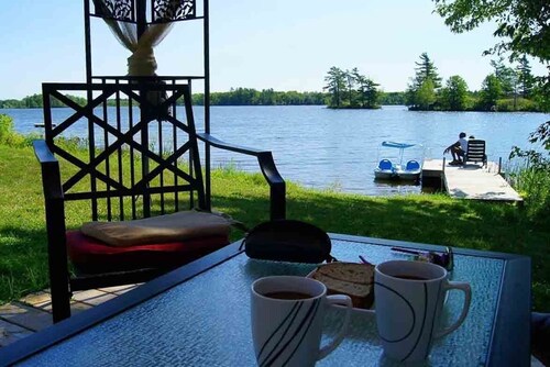 Cole Lake Retreat - Three Bedroom Cottage, Sleeps 9