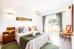 4 chambres, fer et planche Ă repasser, Wi-Fi gratuit, draps fournis