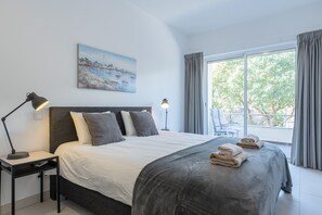 3 bedrooms, in-room safe, travel crib, WiFi