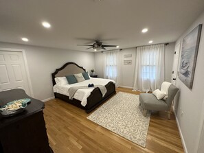 4 habitaciones, tabla de planchar con plancha, wifi y ropa de cama 