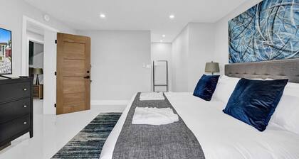 Cheerful 2 Bedrooms 2 Baths Walking to Beach