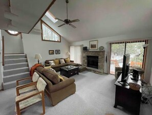 Smart-TV, peis, fotballspill og bøker