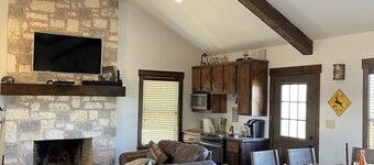 Bunkhouse in Texas ranch country