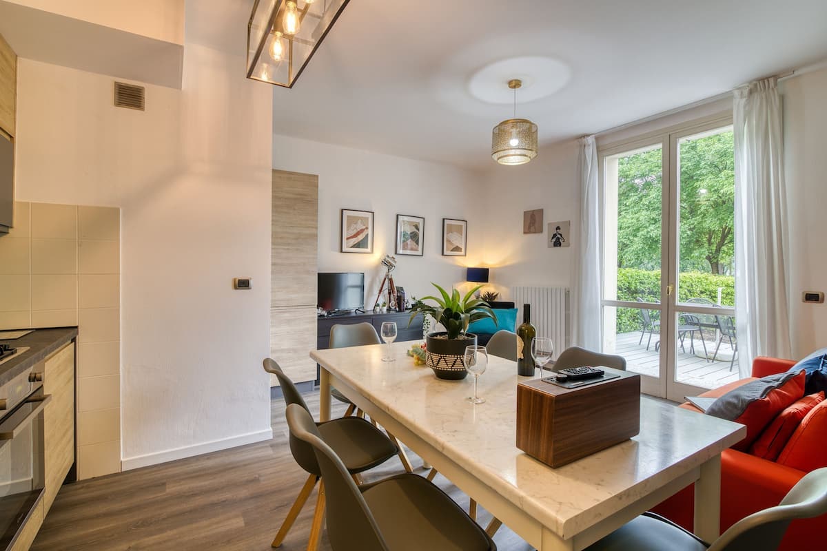 Standard Apartment, 3 Bedrooms, Beachside (PL-Villas 3 bedroom Deluxe) | Dining room