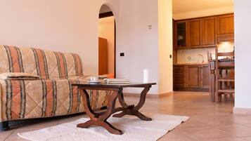 Standard Apartment, Multiple Bedrooms (Cala Viola Trilo 1.5Km From The Beach) | Living area | 21-inch TV with cable channels