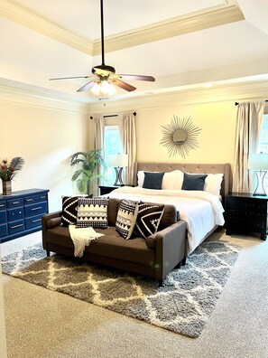 4 bedrooms, desk, WiFi, bed sheets - Luxury Buckhead executive Oasis for Family or work (Atlanta)