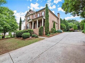 Exterior - Luxury Buckhead executive Oasis for Family or work (Atlanta)
