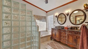 House (6 Bedrooms) | Bathroom | Towels - Amenities Galore! Outdoor Living & Lots of Games (Peoria)