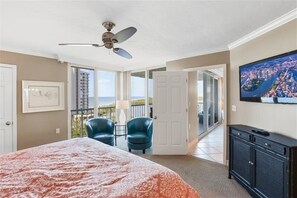2 bedrooms, desk - 2 bedroom beachfront condo at Naples Cay - WS0903 (Naples)