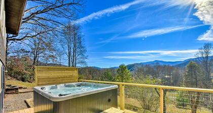 Franklin Home w/ Hot Tub & Mtn Views!