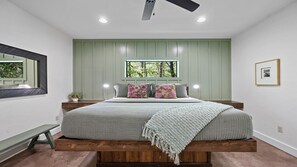 2 bedrooms, desk, iron/ironing board, free WiFi