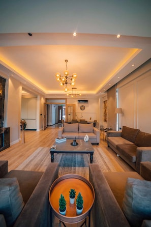 Vila Royal | Area keluarga | Smart TV