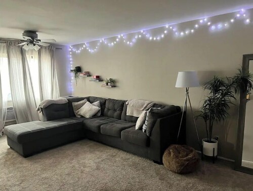 Cozy 2bedroom condo 15 min south of downtown