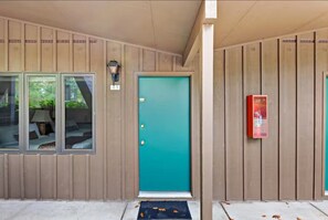 Exterior - Chanticleer Inn 43 (Eagle River)