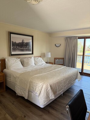 1 bedroom, WiFi - Chanticleer Inn 52 (Eagle River)