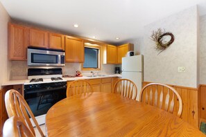 Fridge, microwave, stovetop