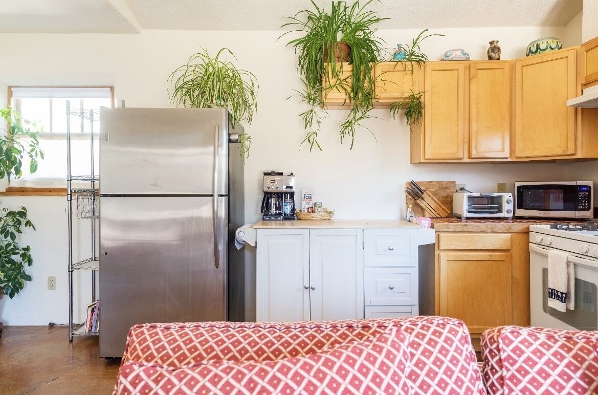 Frigorífic, microones, forn i placa de cuina 