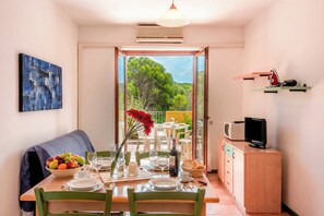 Dining - Le Pavoncelle Bilo 1Km From The Beach (Santa Teresa di Gallura)
