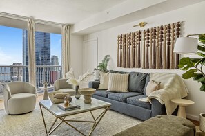 テレビ、書斎 / ワークスペース