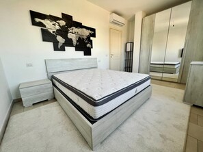 Premier Apartment | 1 bedroom, minibar, in-room safe, iron/ironing board