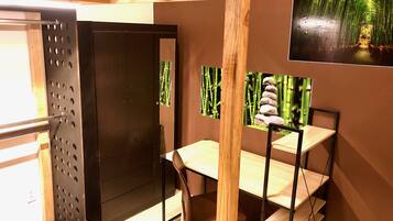 Habitación individual | Edredón, wifi gratis y ropa de cama