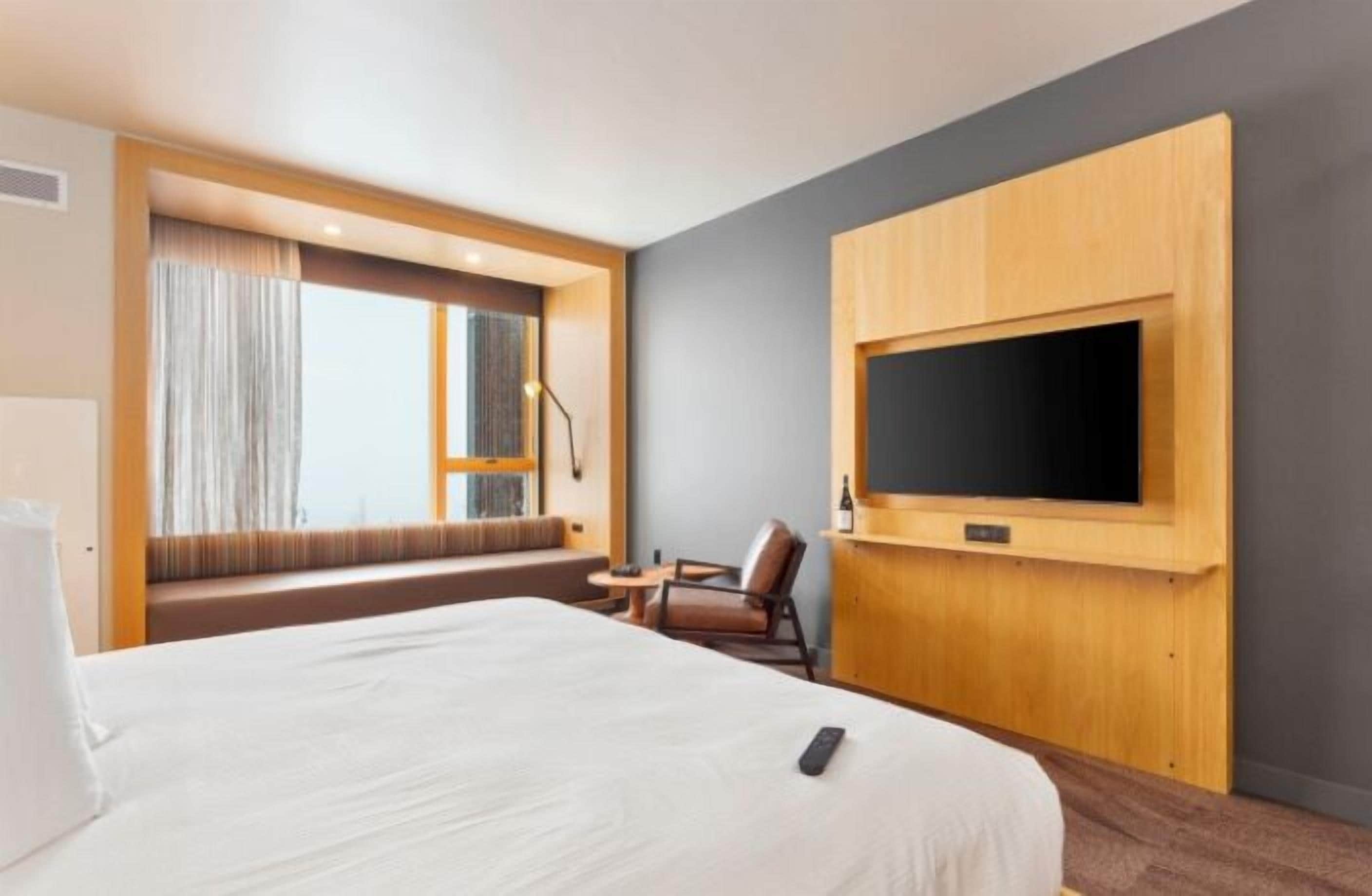 Zimmer, 1 King-Bett (Humbird) | Zimmersafe, Schreibtisch, laptopgeeigneter Arbeitsplatz