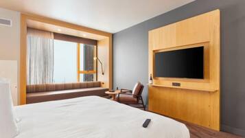 Zimmer, 1 King-Bett (Humbird) | Zimmersafe, Schreibtisch, laptopgeeigneter Arbeitsplatz