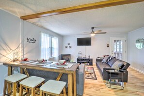 TV, fireplace - Newland Gem in Golf Community w/ Pool Access! (Newland)
