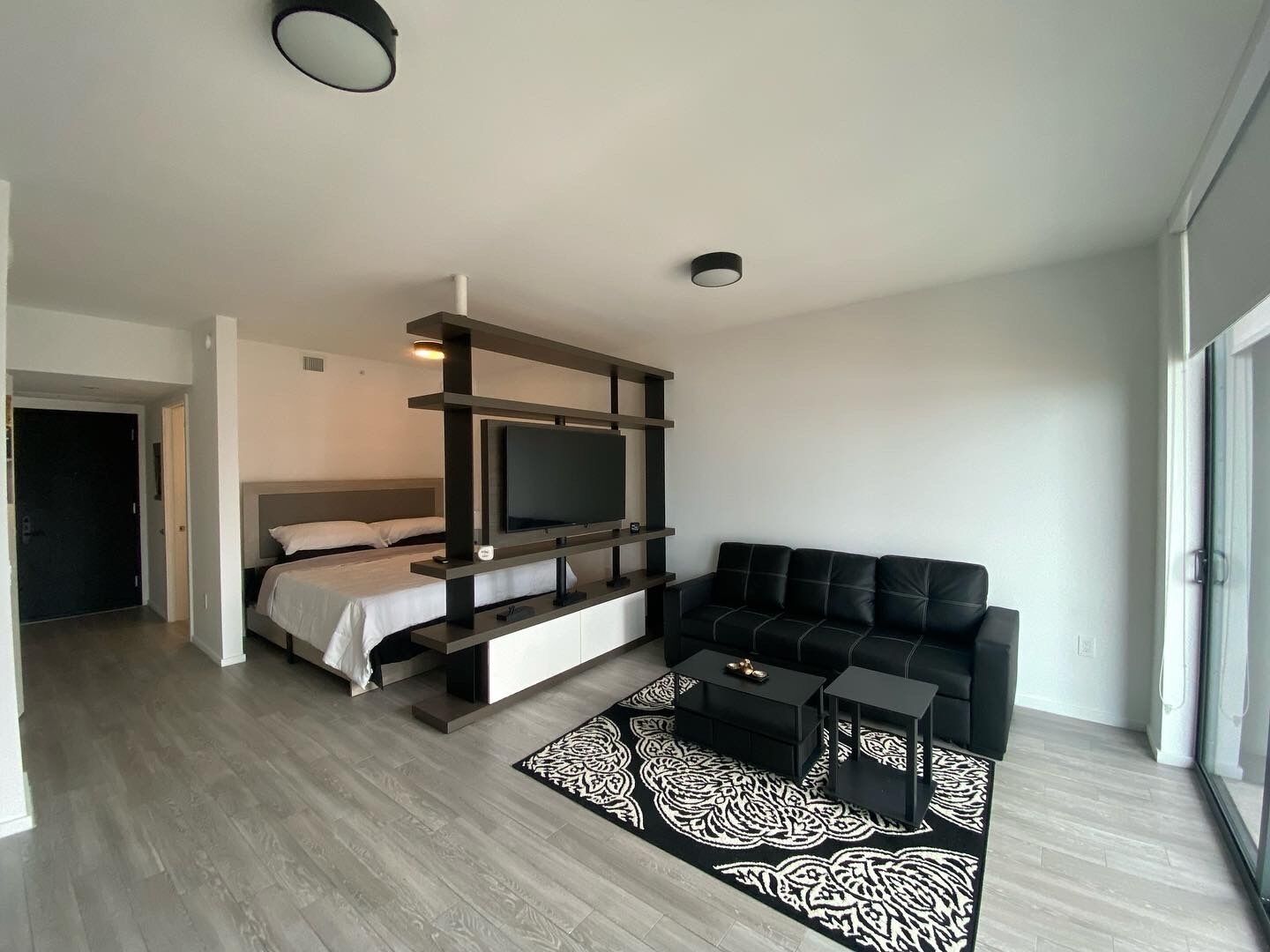 Modern studio with Ocean view Downtown