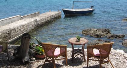 Beach House Nono - Four Bedroom Villa with Swimming Pool