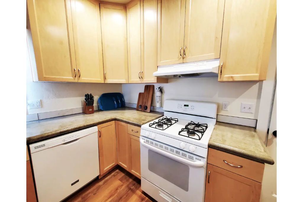 Beautiful New 3 Bedroom Home with Garage.