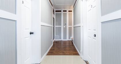 8032-3 blocks to Mayo-SALE Cute Studio on Main Floor 8032