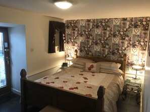 2 bedrooms, WiFi - Stunning Sea View holiday barn (Barmouth)