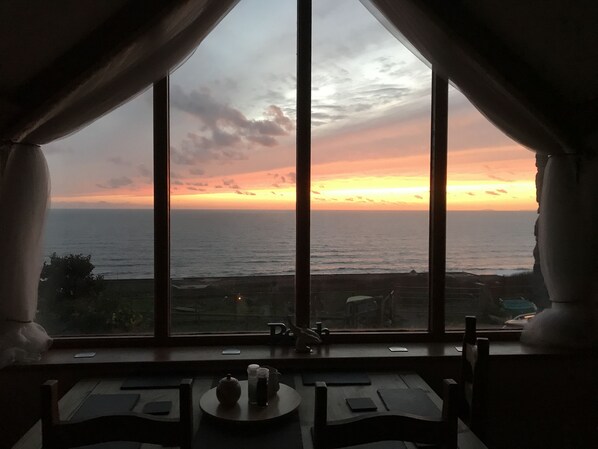 Dining - Stunning Sea View holiday barn (Barmouth)