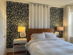 2 bedrooms, desk, iron/ironing board, free WiFi