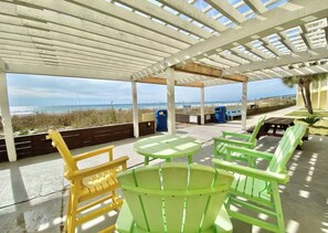 Terrace/patio - The Shanty Shack -Booking Snowbirds now- beachfront & beloved! (Panama City Beach)