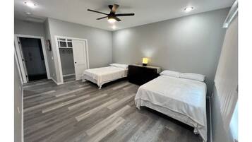 1 bedroom, in-room safe, WiFi, bed sheets