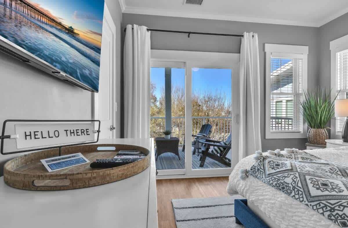 5 bedrooms, desk, iron/ironing board, free WiFi