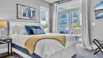 5 makuuhuonetta, työpöytä, silitysrauta/-lauta, vauvan matkasänky