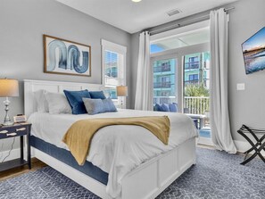 5 bedrooms, desk, iron/ironing board, travel cot